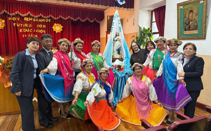 Sesión Solemne Fundación por sus     74 años UEPSMA